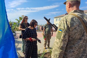 В Одесской области открыли мемориальную доску погибшему защитнику Сергею Шевчуку 