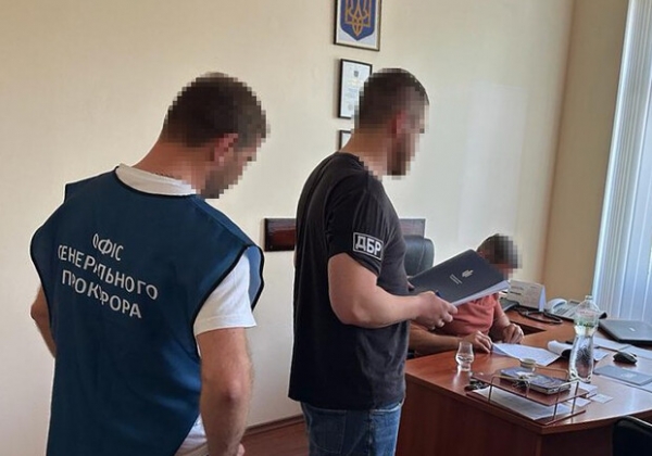 В Одесской области чиновник требовал "откат" от инвесторов за установку солнечных панелей