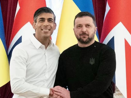 Україна та Велика Британія підписали «історичний» договір про військову допомогу: перші подробиці (відео)