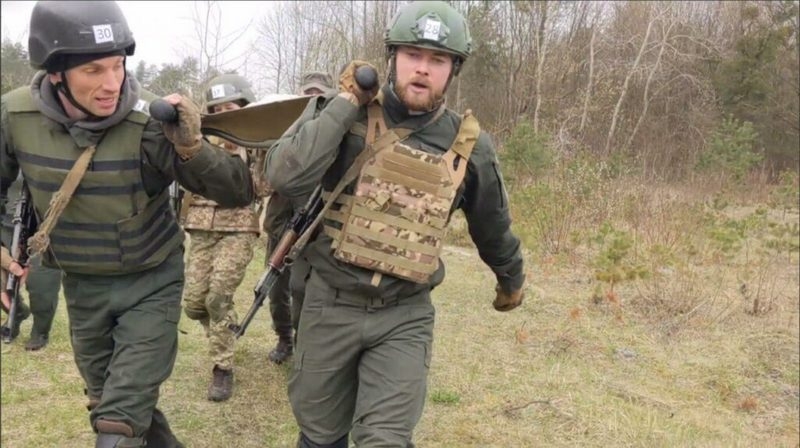 «Я у твоїй касці і броніку»: вдова полеглого на війні з рф бойового медика приєдналась до лав захисників